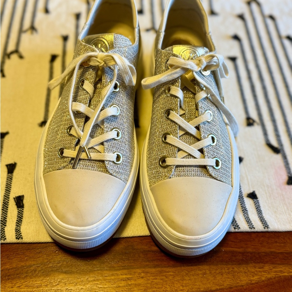 NWOB Michael Kors size 8 silver mesh sneakers